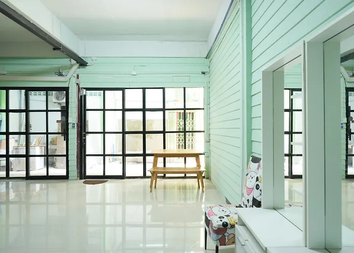 Bob House Khaosan - บ็อบเฮ้าท์ ข้าวสาร *